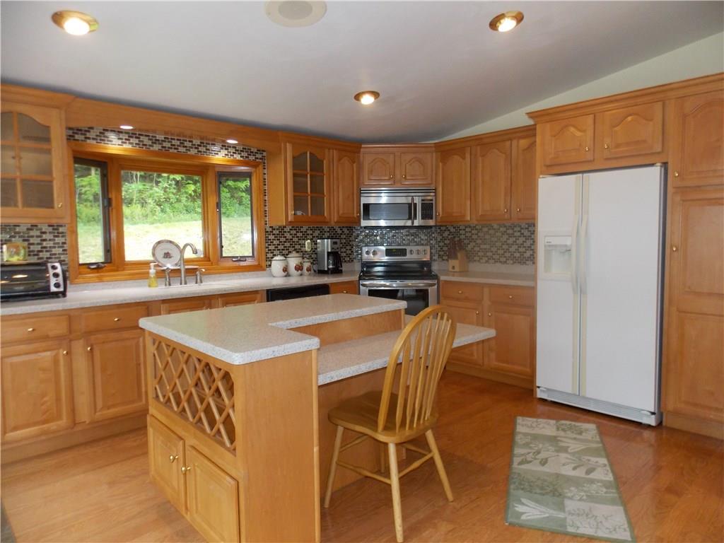 391 Mowry Road Monaca, PA 15061 - Photo 6 of 25 Gallery Image 6