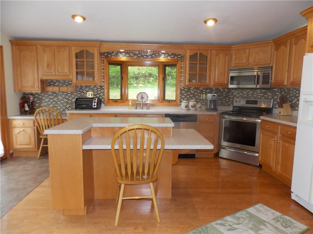 391 Mowry Road Monaca, PA 15061 - Photo 7 of 25 Gallery Image 7