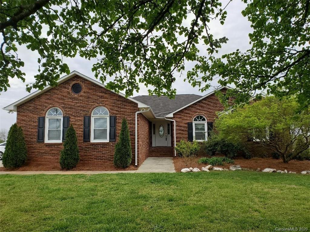 5422 Fish Road Marshville, NC 28103 - Photo 20 of 38 a front view of house with yard and green space