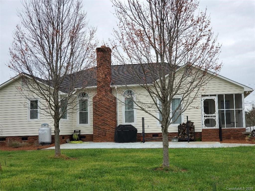 5422 Fish Road Marshville, NC 28103 - Photo 36 of 38 a front view of house with yard