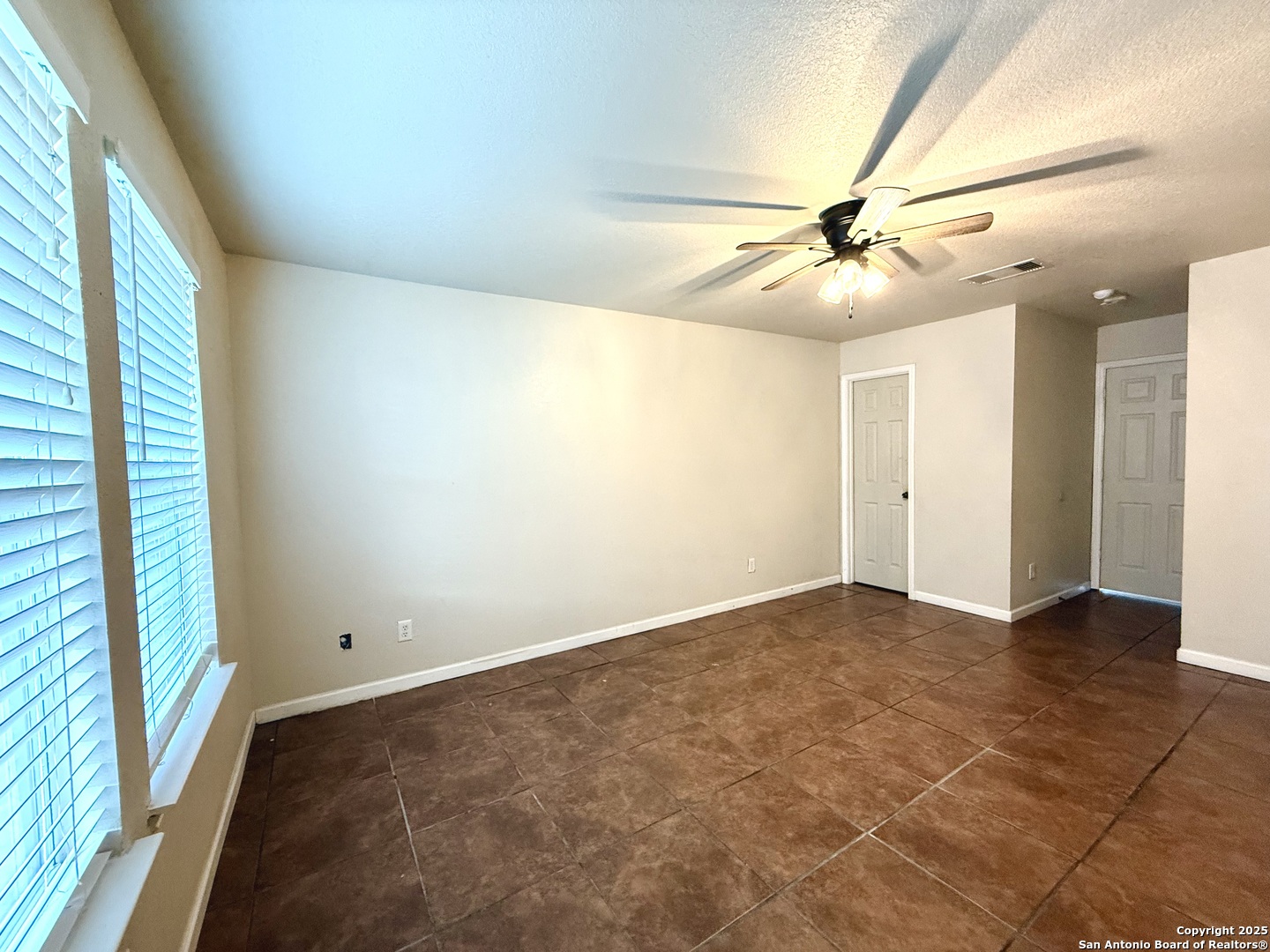 6118 Kensinger Pass Converse, TX 78109 - Photo 11 of 30