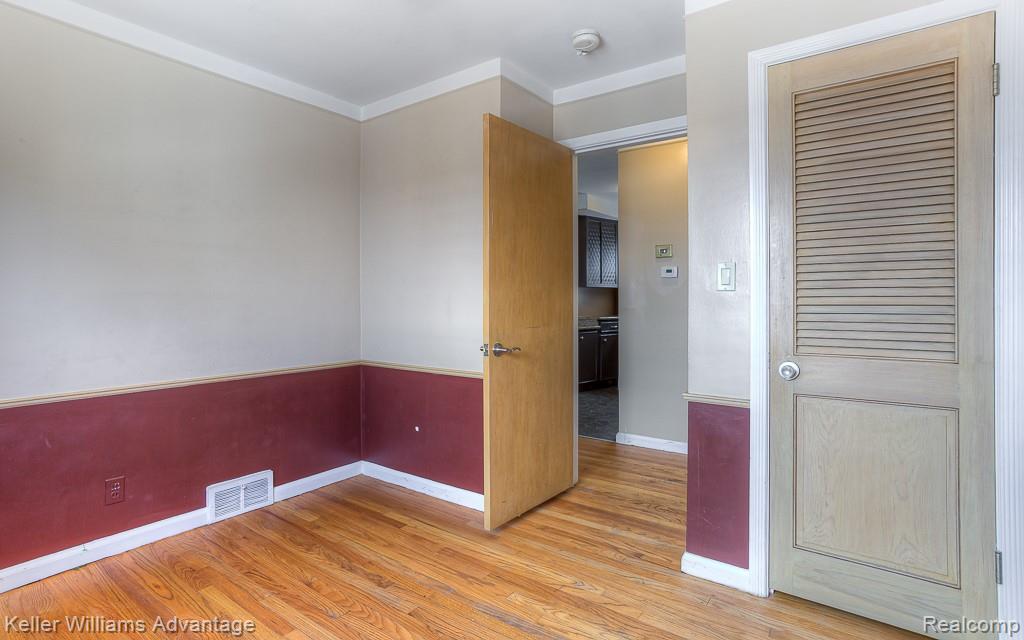 3546 Merrick Street Dearborn, MI 48124 - Photo 6 of 32