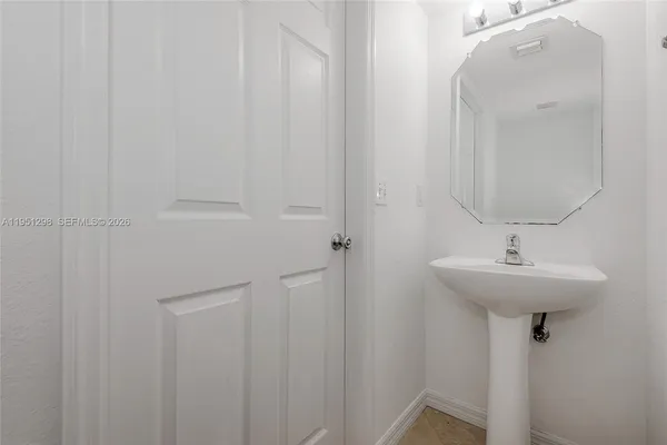 $3,450 | 1000 Palm Trail, Unit 6, Delray Beach, FL 33483