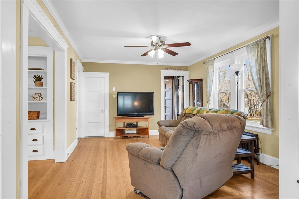 36 Mayfield Road Gardner, MA 01440 - Photo 2 of 35 a living room with furniture and a flat screen tv