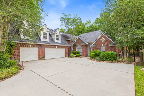 $3,500 | 106 Lazy Springs, Conroe, TX 77356