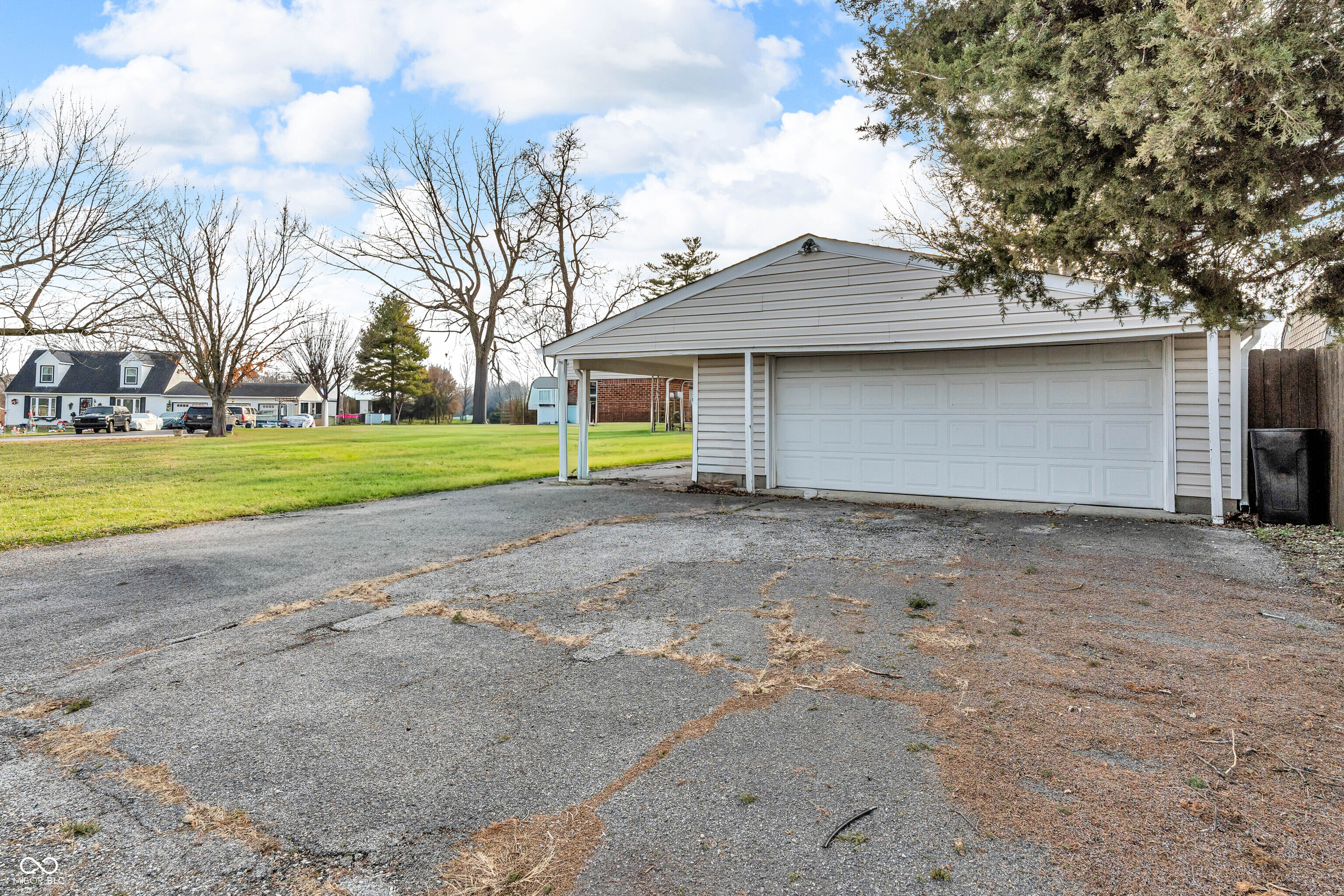5412 Margate Road Indianapolis, IN 46221 - Photo 6 of 35 Gallery Image 6