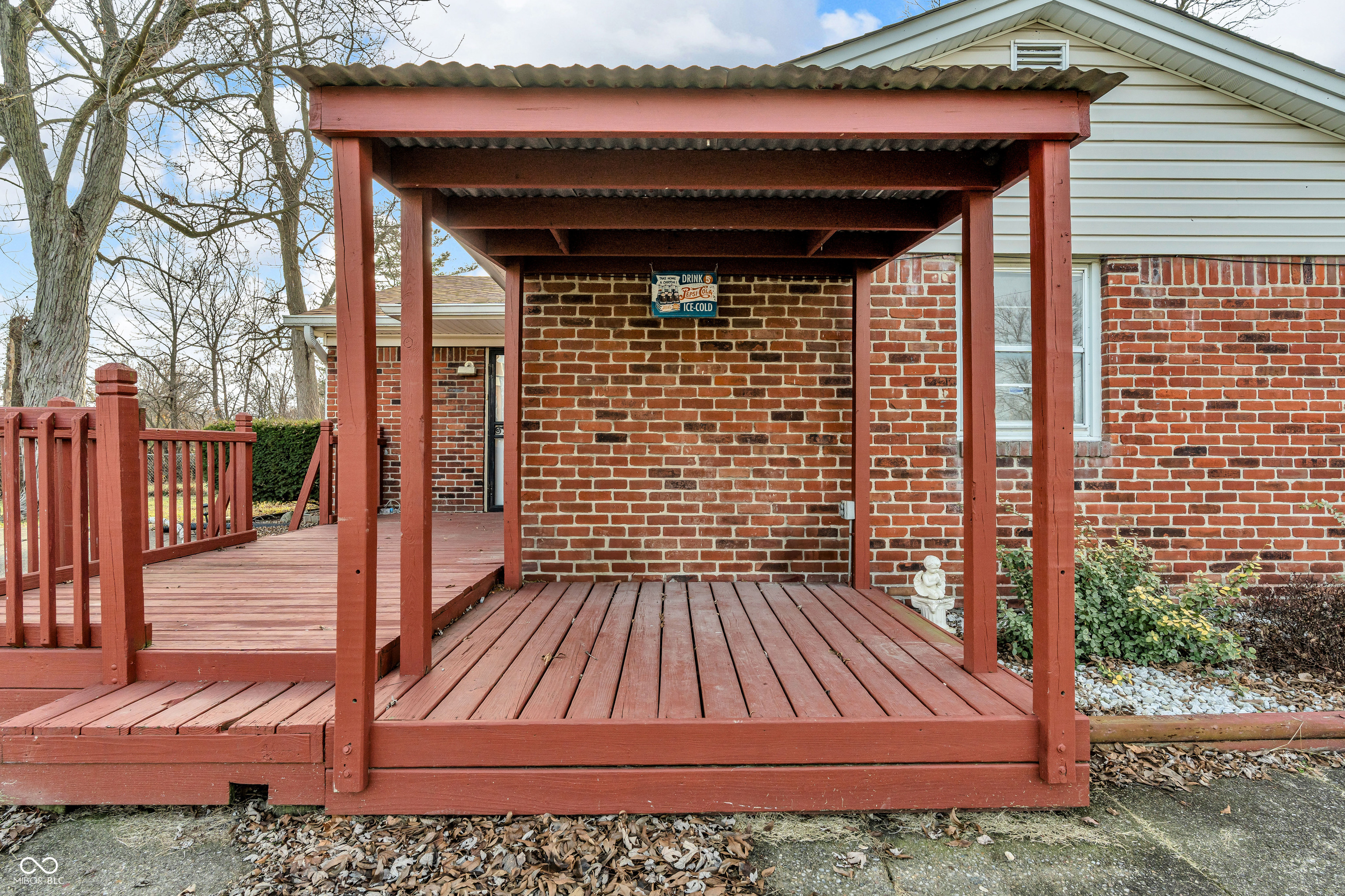 5412 Margate Road Indianapolis, IN 46221 - Photo 6 of 35