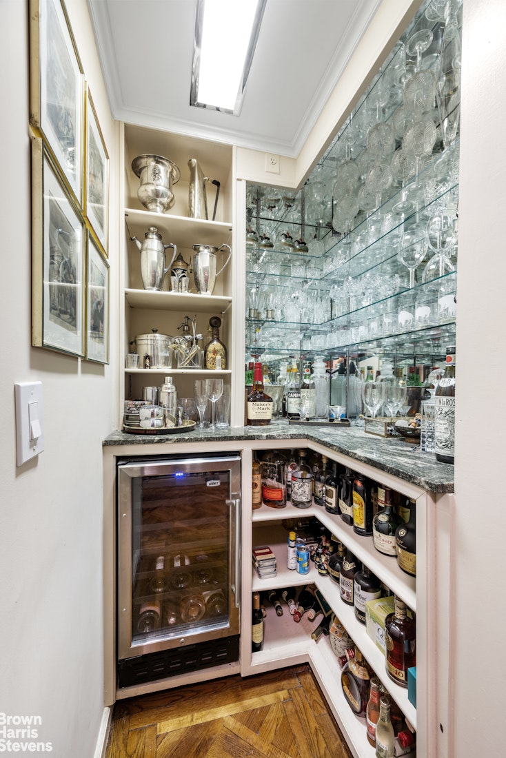 160 East 72nd Street, Unit 2AB Manhattan, NY 10021 - Photo 10 of 16