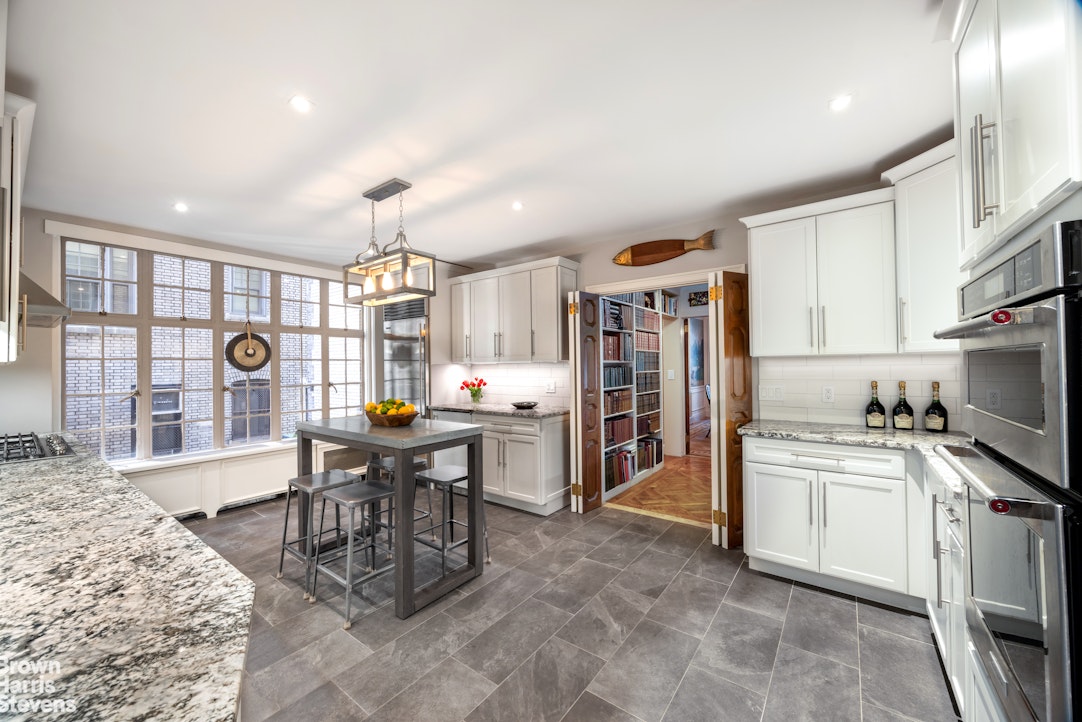 160 East 72nd Street, Unit 2AB Manhattan, NY 10021 - Photo 9 of 16