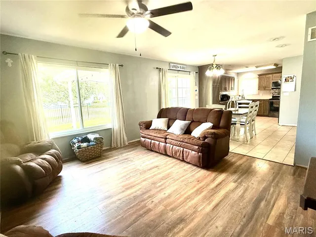 $339,000 | 502 East Ash Street, Okawville, IL 62271