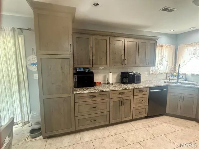 $339,000 | 502 East Ash Street, Okawville, IL 62271