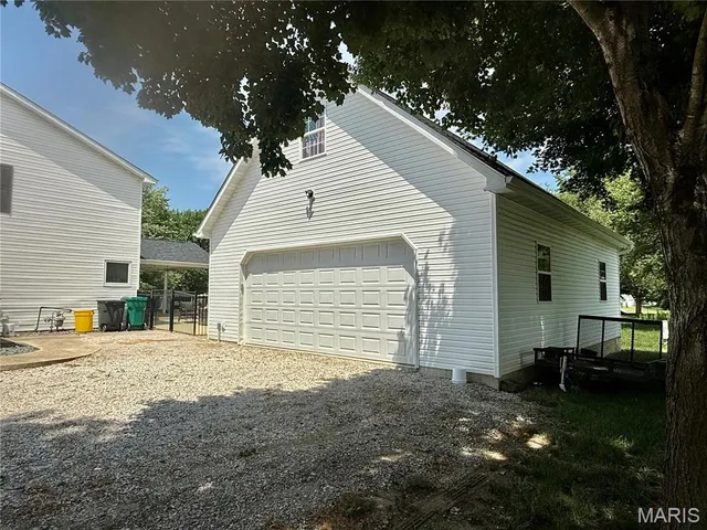 $339,000 | 502 East Ash Street, Okawville, IL 62271