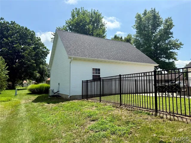 $339,000 | 502 East Ash Street, Okawville, IL 62271