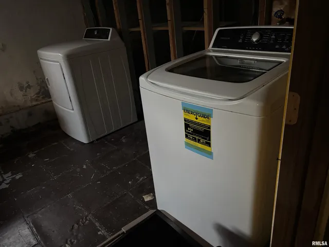 $83,500 | 1800 East Stanford Avenue, Springfield, IL 62703