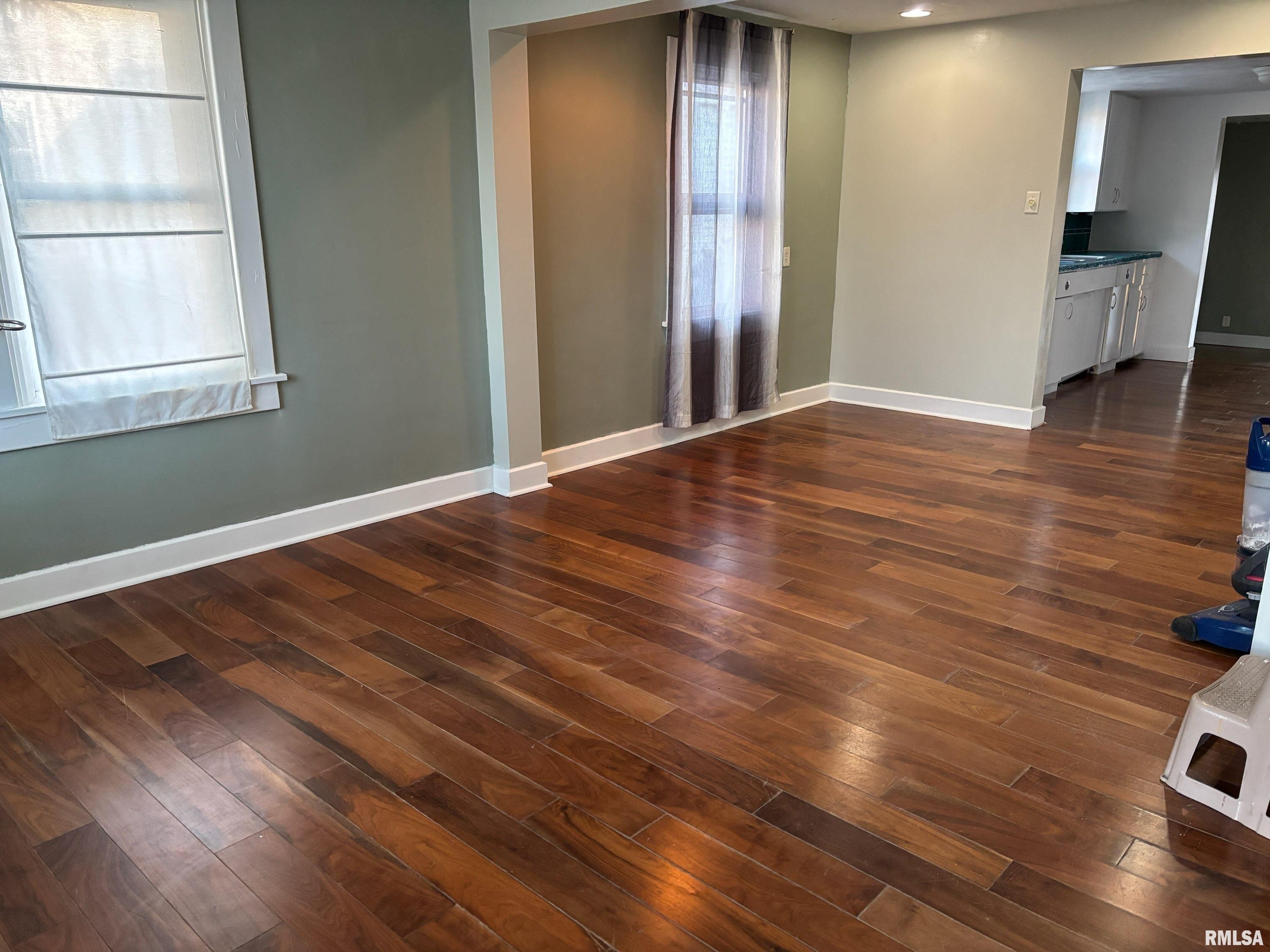 1800 East Stanford Avenue Springfield, IL 62703 - Photo 2 of 26