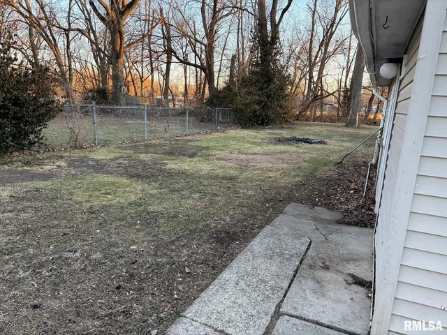 $83,500 | 1800 East Stanford Avenue, Springfield, IL 62703