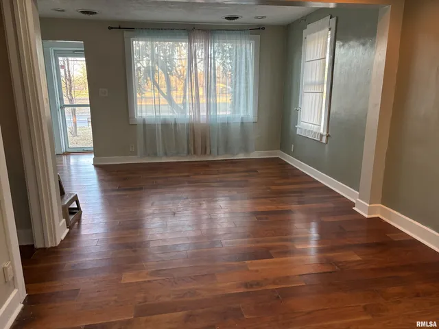 $83,500 | 1800 East Stanford Avenue, Springfield, IL 62703