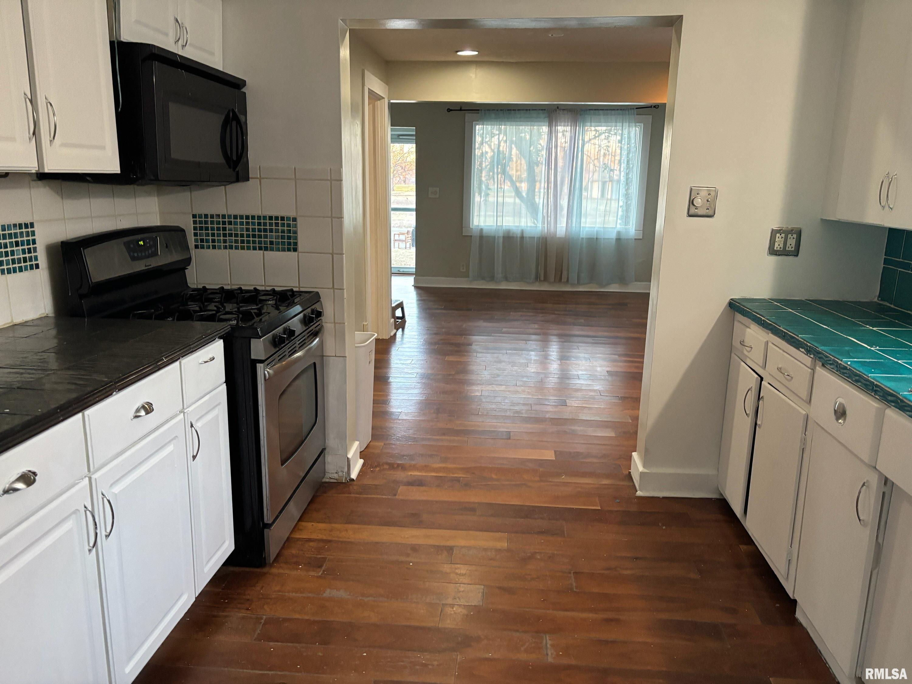 1800 East Stanford Avenue Springfield, IL 62703 - Photo 5 of 26