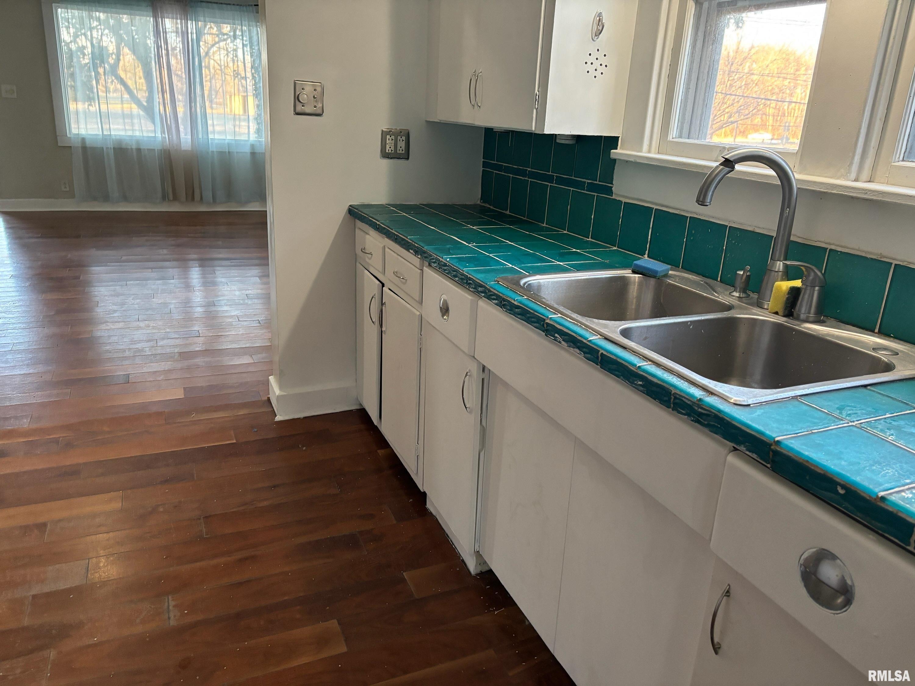 1800 East Stanford Avenue Springfield, IL 62703 - Photo 6 of 26