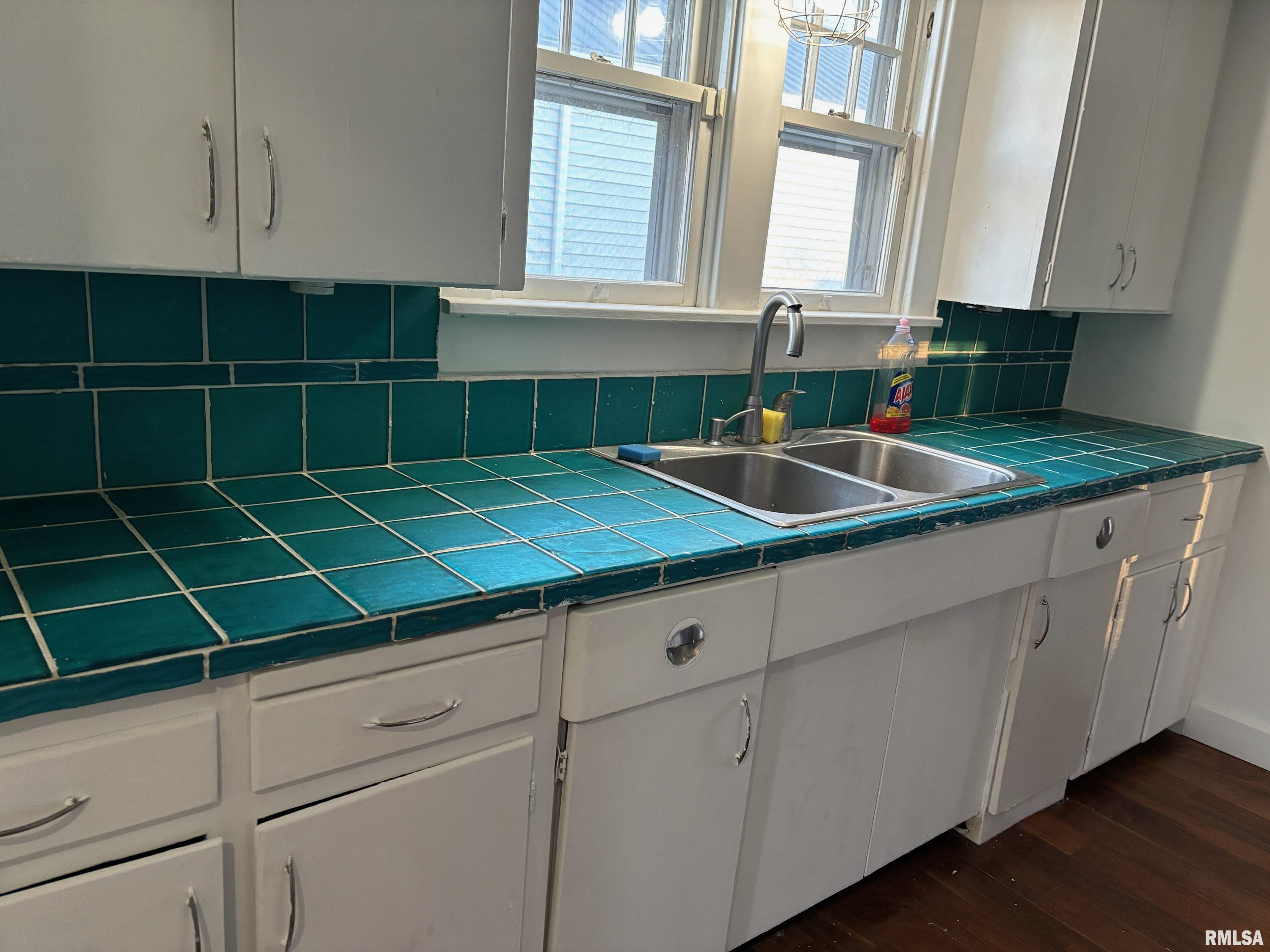 1800 East Stanford Avenue Springfield, IL 62703 - Photo 7 of 26