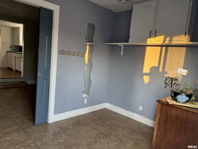 $83,500 | 1800 East Stanford Avenue, Springfield, IL 62703