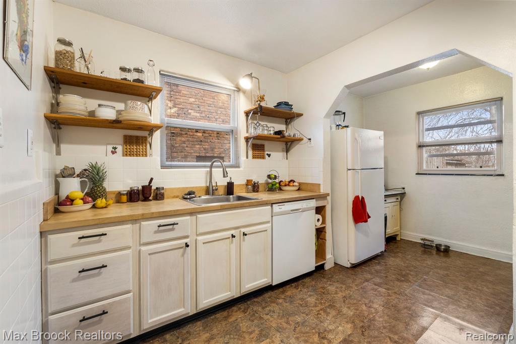 7626 West Seven Mile Road Detroit, MI 48221 - Photo 11 of 39 Gallery Image 11