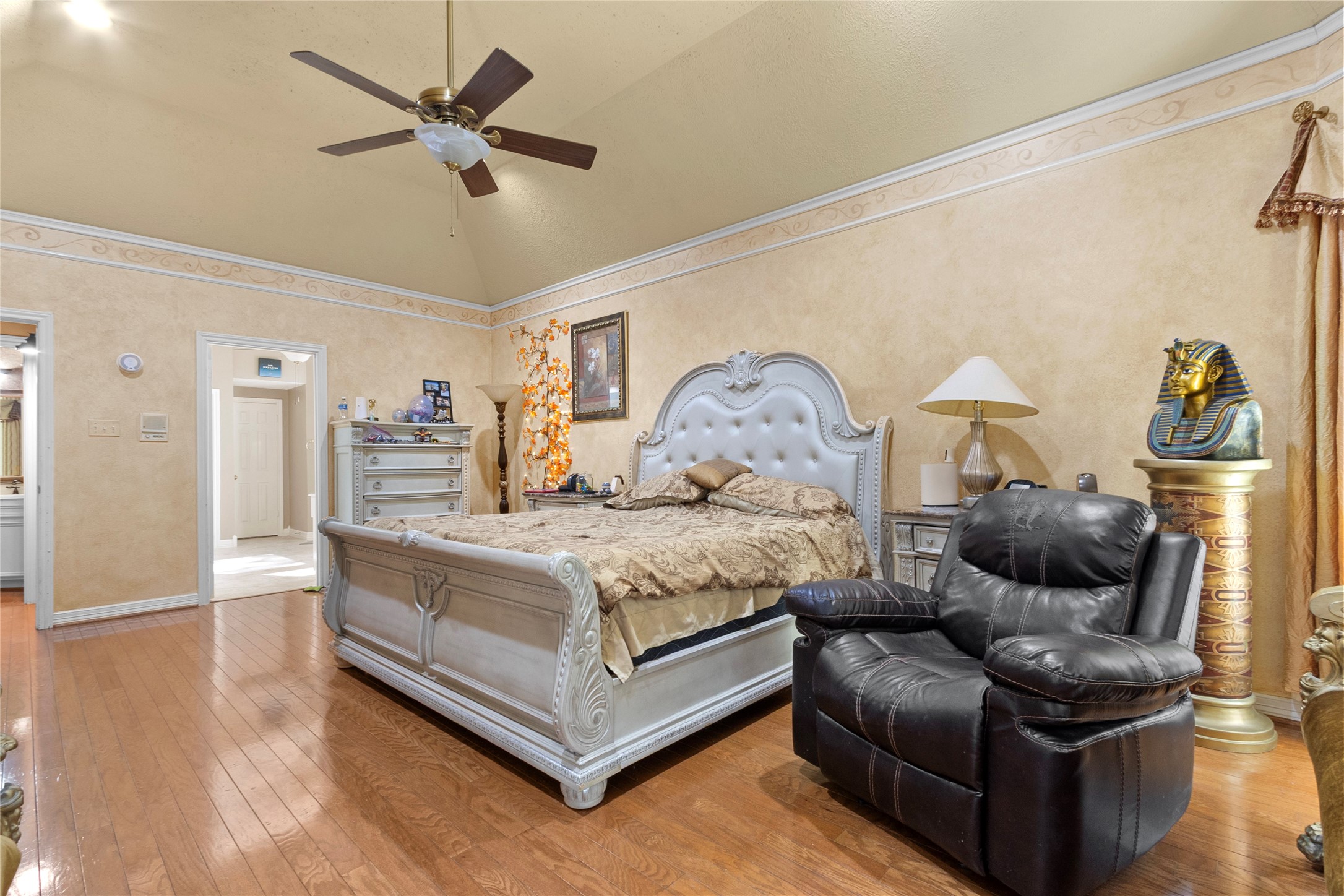 14907 Pine Point Court Houston, TX 77070 - Photo 21 of 33 a living room with furniture and a wooden floor