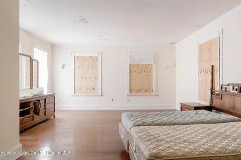 $1,950,000 | 37-60 Blackburn Road, Selkirk, NY 12158