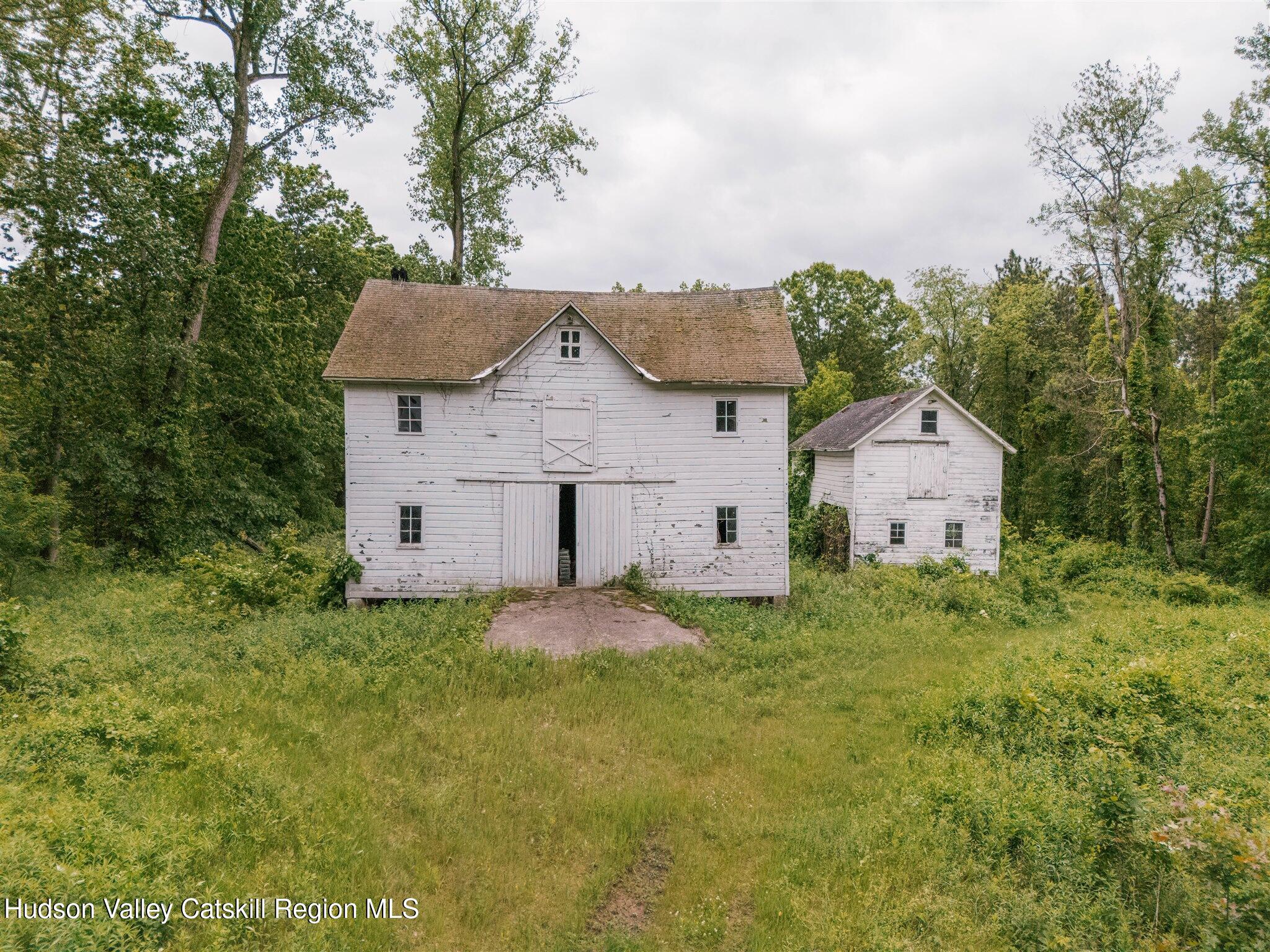 37-60 Blackburn Road Selkirk, NY 12158 - Photo 27 of 39 4