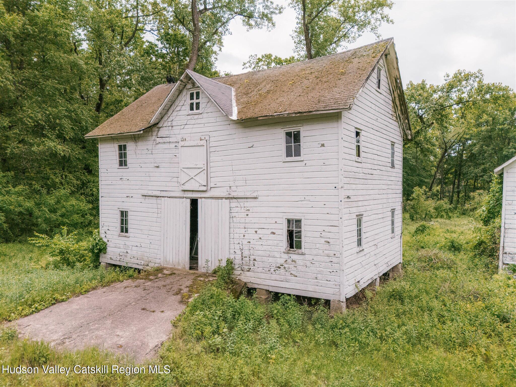 37-60 Blackburn Road Selkirk, NY 12158 - Photo 35 of 39 13