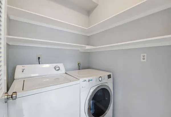 $1,995 | 1011 Fountain View Drive, Houston, TX 77057