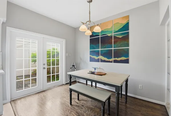 $1,995 | 1011 Fountain View Drive, Houston, TX 77057