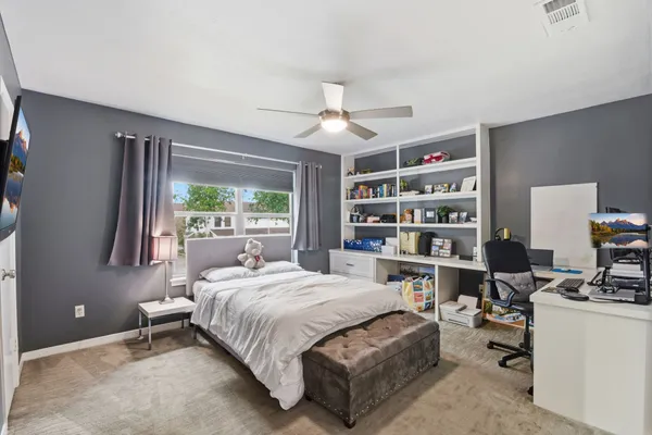 $1,995 | 1011 Fountain View Drive, Houston, TX 77057