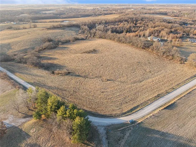 $200,000 | Lot 1 Southwest Town And Country Lane, Plattsburg, MO 64477