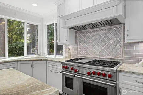 $2,698,000 | 26555 Southeast 15th Street, Sammamish, WA 98075
