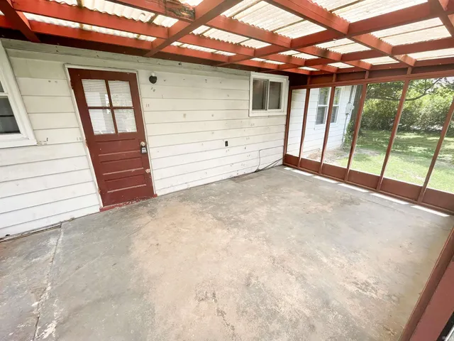 $1,950 | 230 South Hillsdale Drive, Bloomington, IN 47408