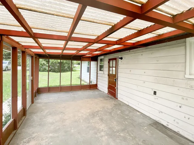 $1,950 | 230 South Hillsdale Drive, Bloomington, IN 47408