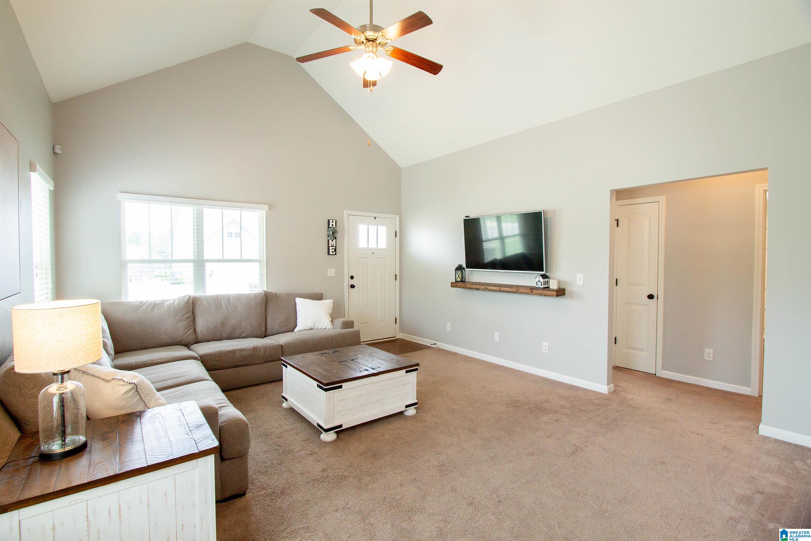 213 Hampton Drive Calera, AL 35040 - Photo 8 of 33