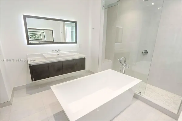 $7,100 | 8250 Northwest 33rd Street, Doral, FL 33122