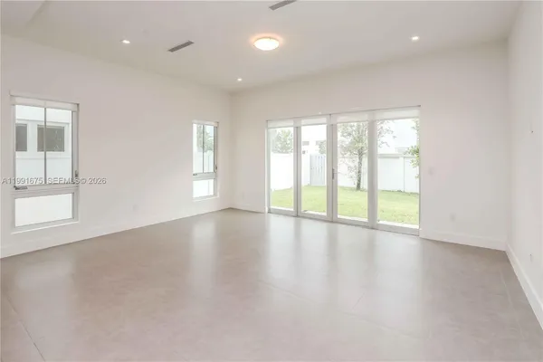 $7,100 | 8250 Northwest 33rd Street, Doral, FL 33122