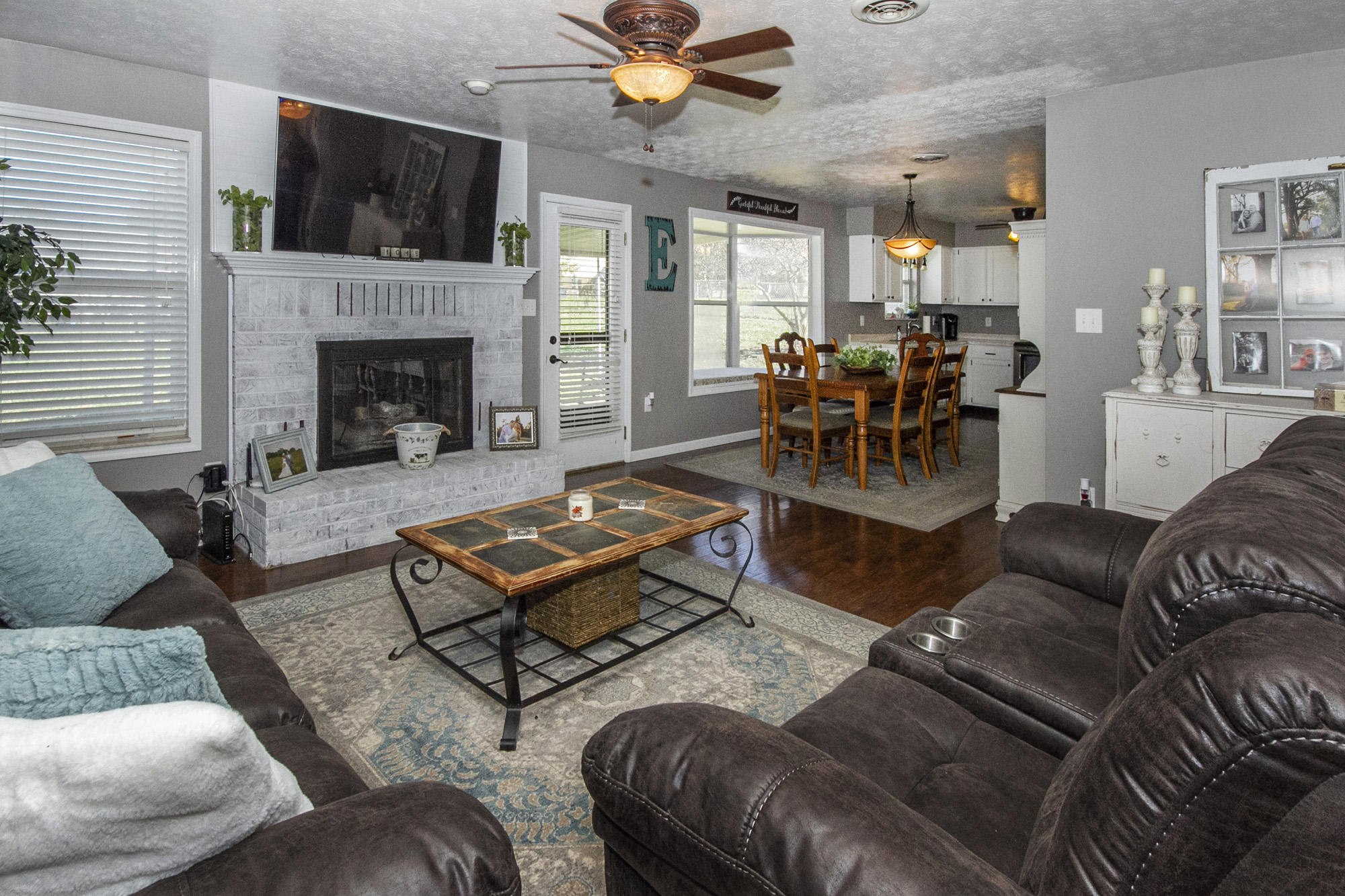 7820 Whitcomb Road Powell, TN 37849 - Photo 8 of 31 F29C1BD4-C3D2-4C5D-8AD1-5940221F8C3C
