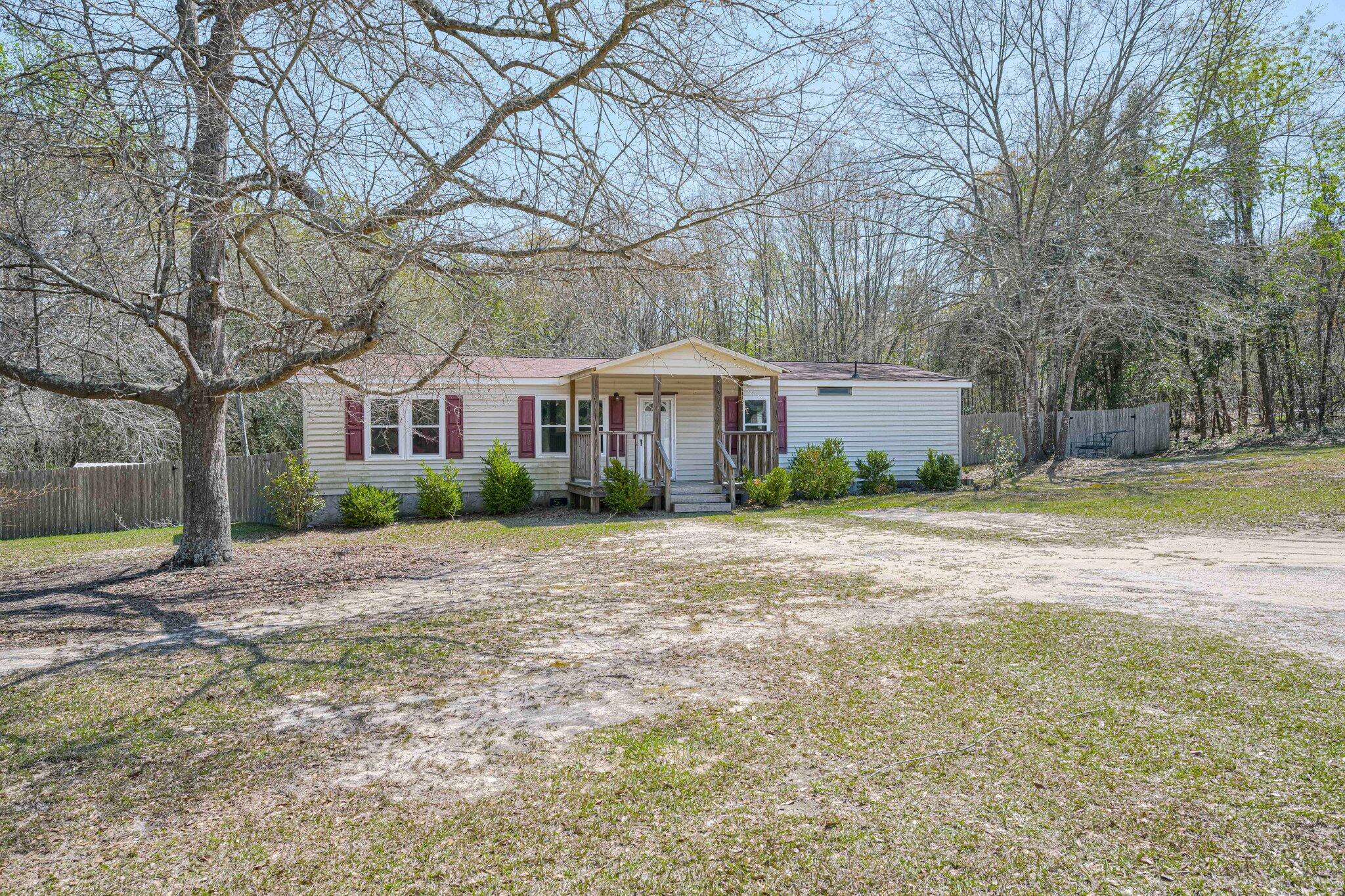 914 Gingerhill Road Thomson, GA 30824 - Photo 1 of 24 front exterior