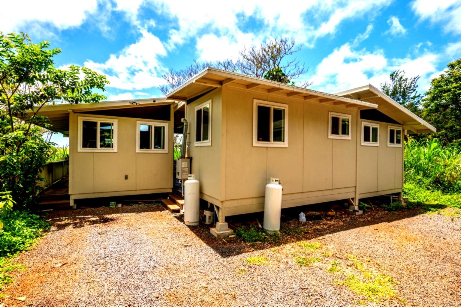 1640 Kokomo Road Haiku, HI 96708 - Photo 10 of 22
