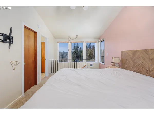 $330,000 | 791 Southeast Fir Street, Toledo, OR 97391