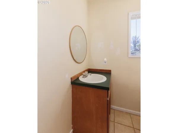 $330,000 | 791 Southeast Fir Street, Toledo, OR 97391