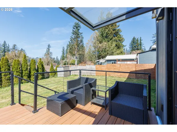 $330,000 | 791 Southeast Fir Street, Toledo, OR 97391