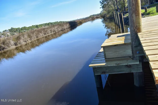 $1,900 | 8728 West Simmons Bayou Drive, Ocean Springs, MS 39564