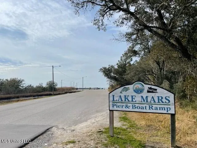 $1,900 | 8728 West Simmons Bayou Drive, Ocean Springs, MS 39564