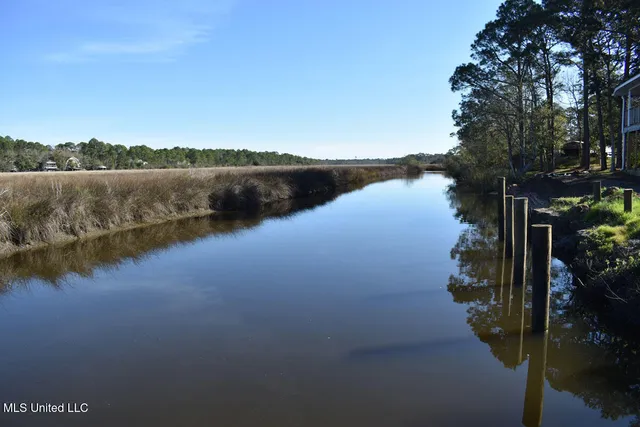 $1,900 | 8728 West Simmons Bayou Drive, Ocean Springs, MS 39564