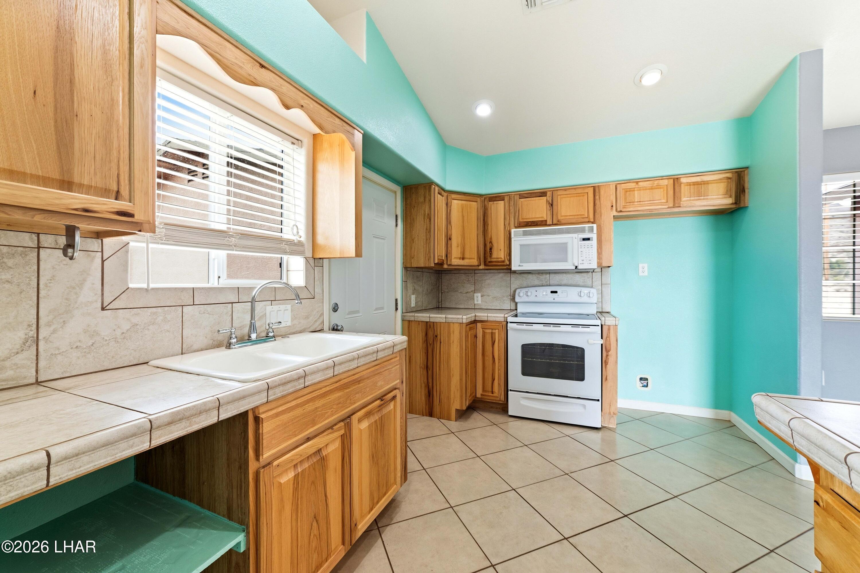 2310 Dewey Road Golden Valley, AZ 86413 - Photo 13 of 71 2310 Dewey Rd 57